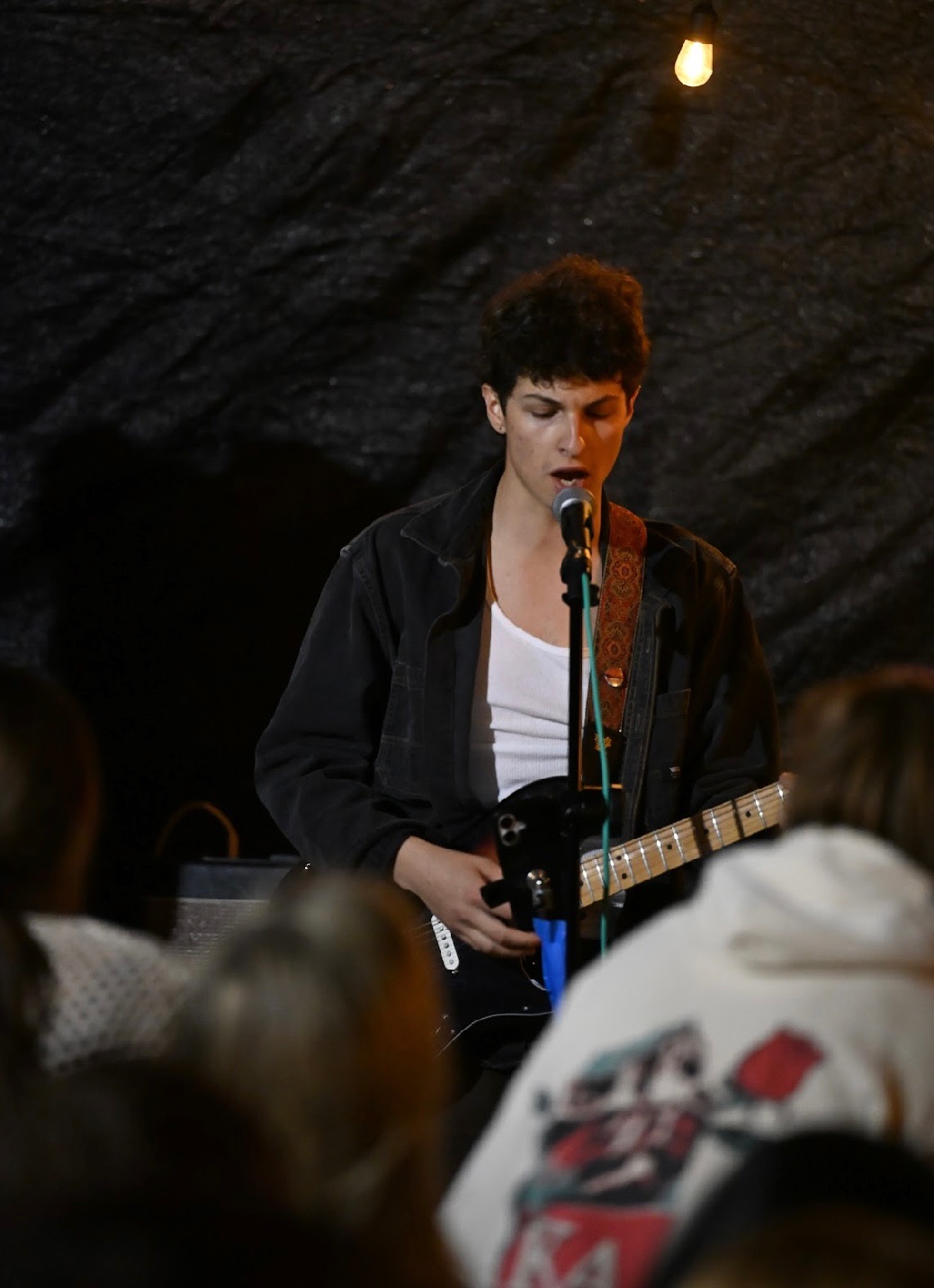 Sundog intimate live performance